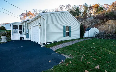 78 Freedom Hill Road Hampstead NH 03841