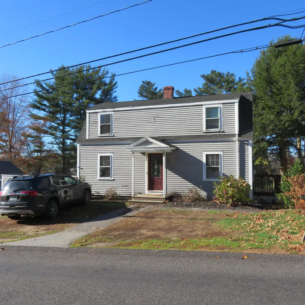 42 Ridgewood Avenue Gilford NH 03249