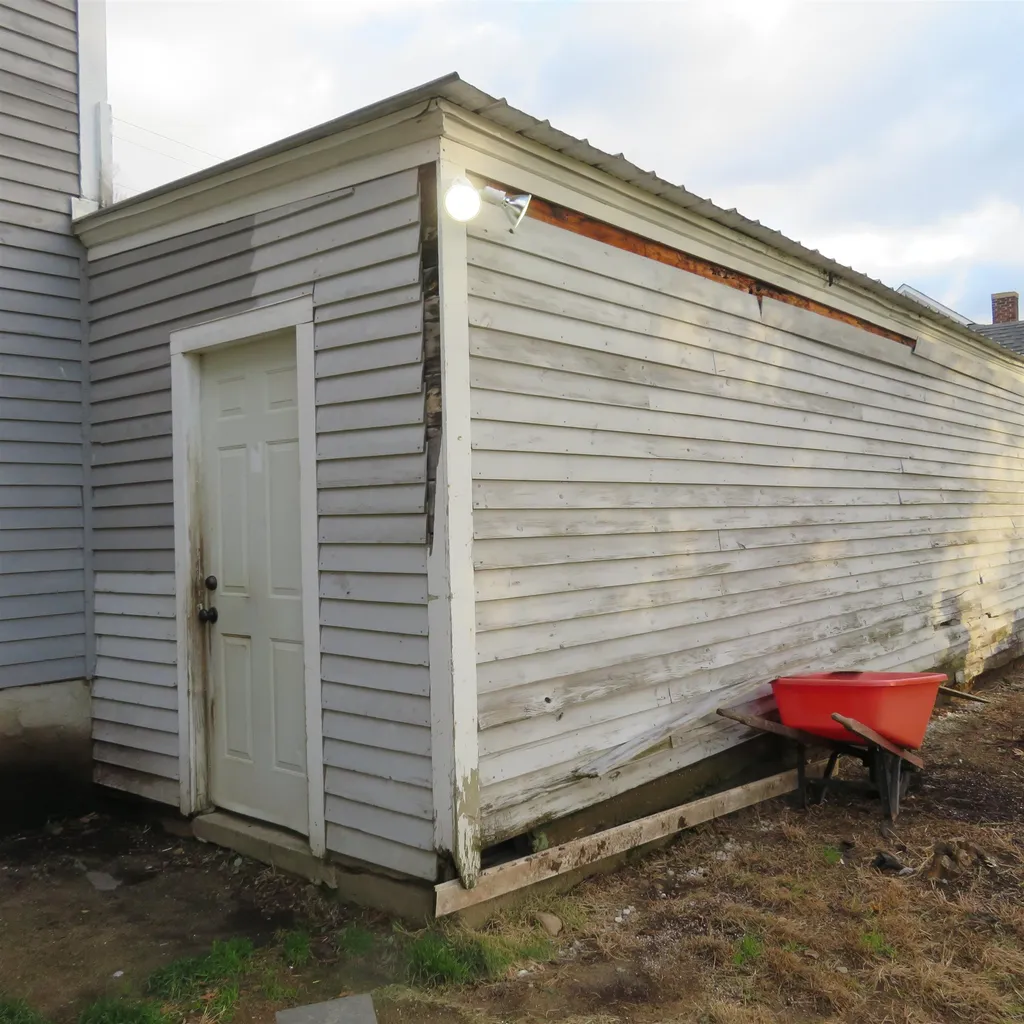 42 Ridgewood Avenue Gilford NH 03249