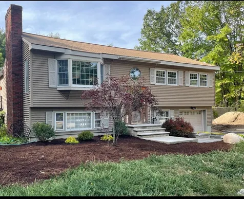3 Lori Road Windham NH 03087