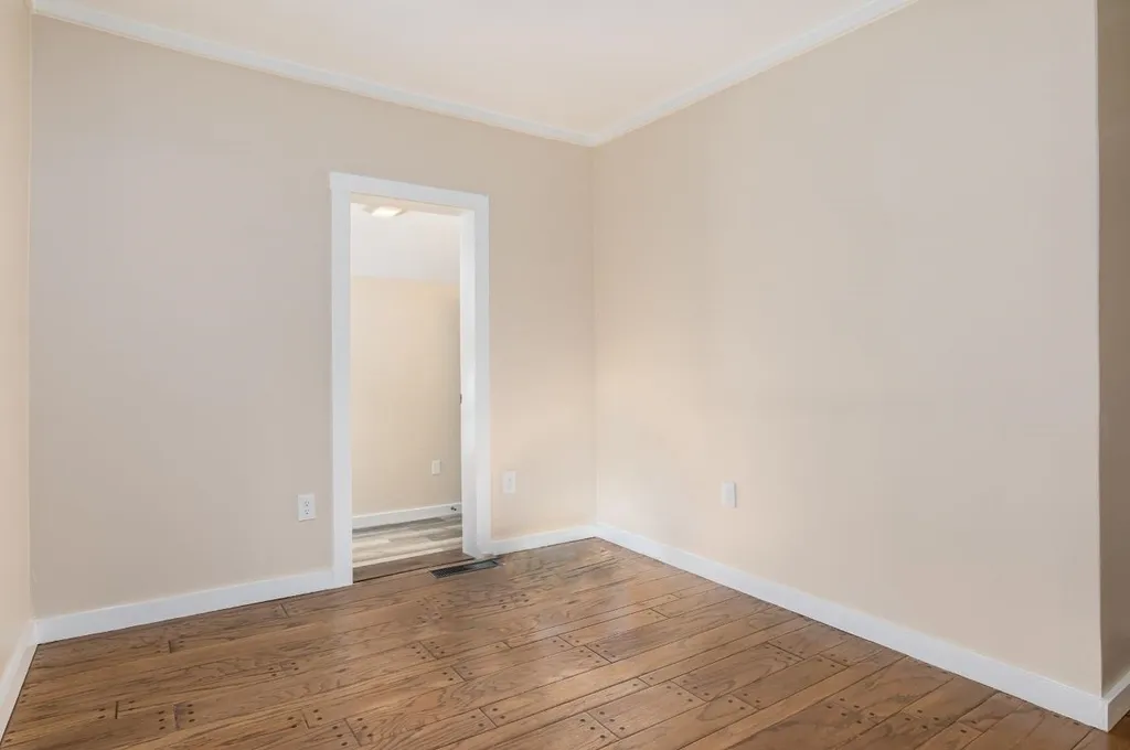 27 Lochwood Drive New Boston NH 03070