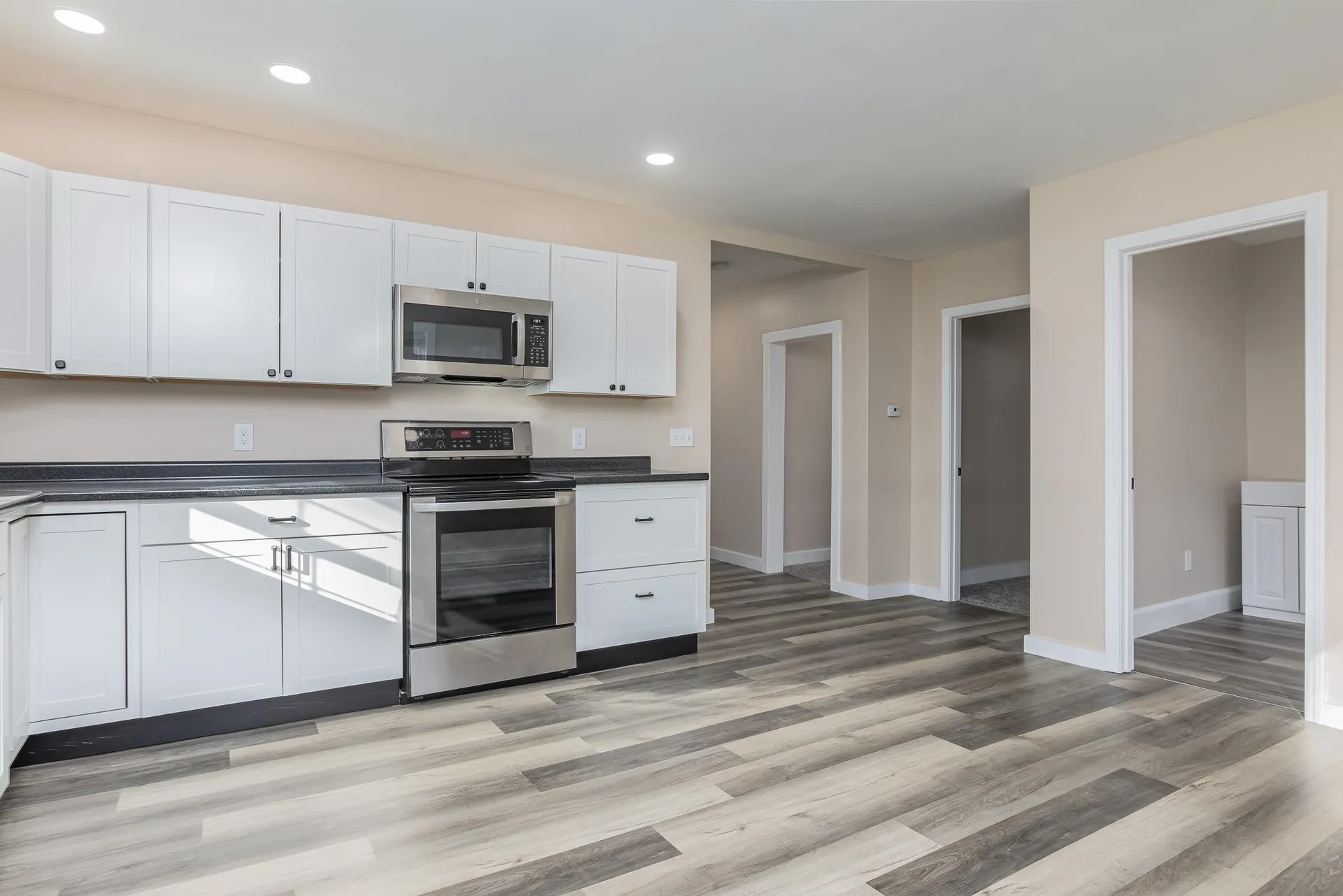 27 Lochwood Drive New Boston NH 03070