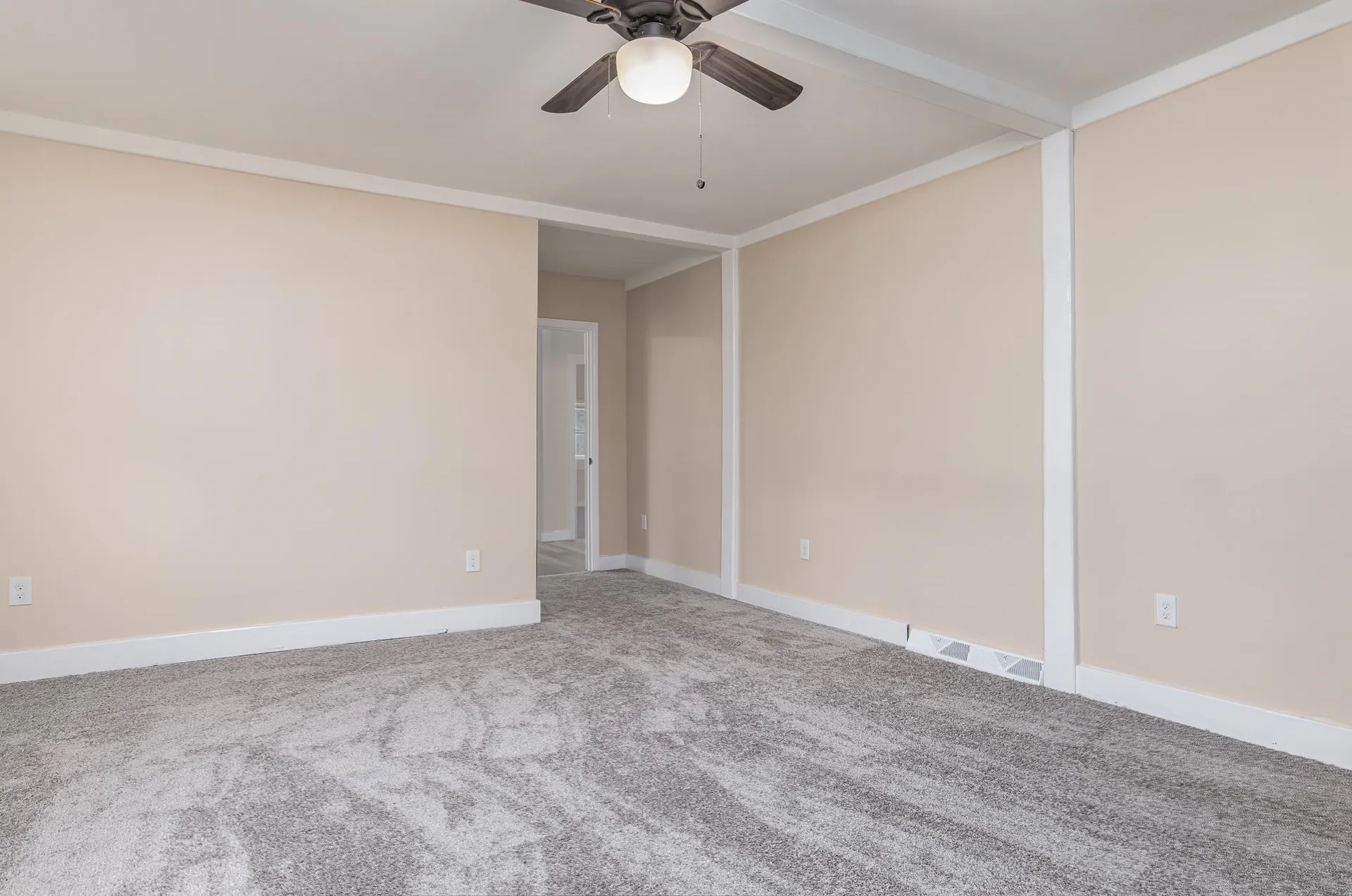 27 Lochwood Drive New Boston NH 03070