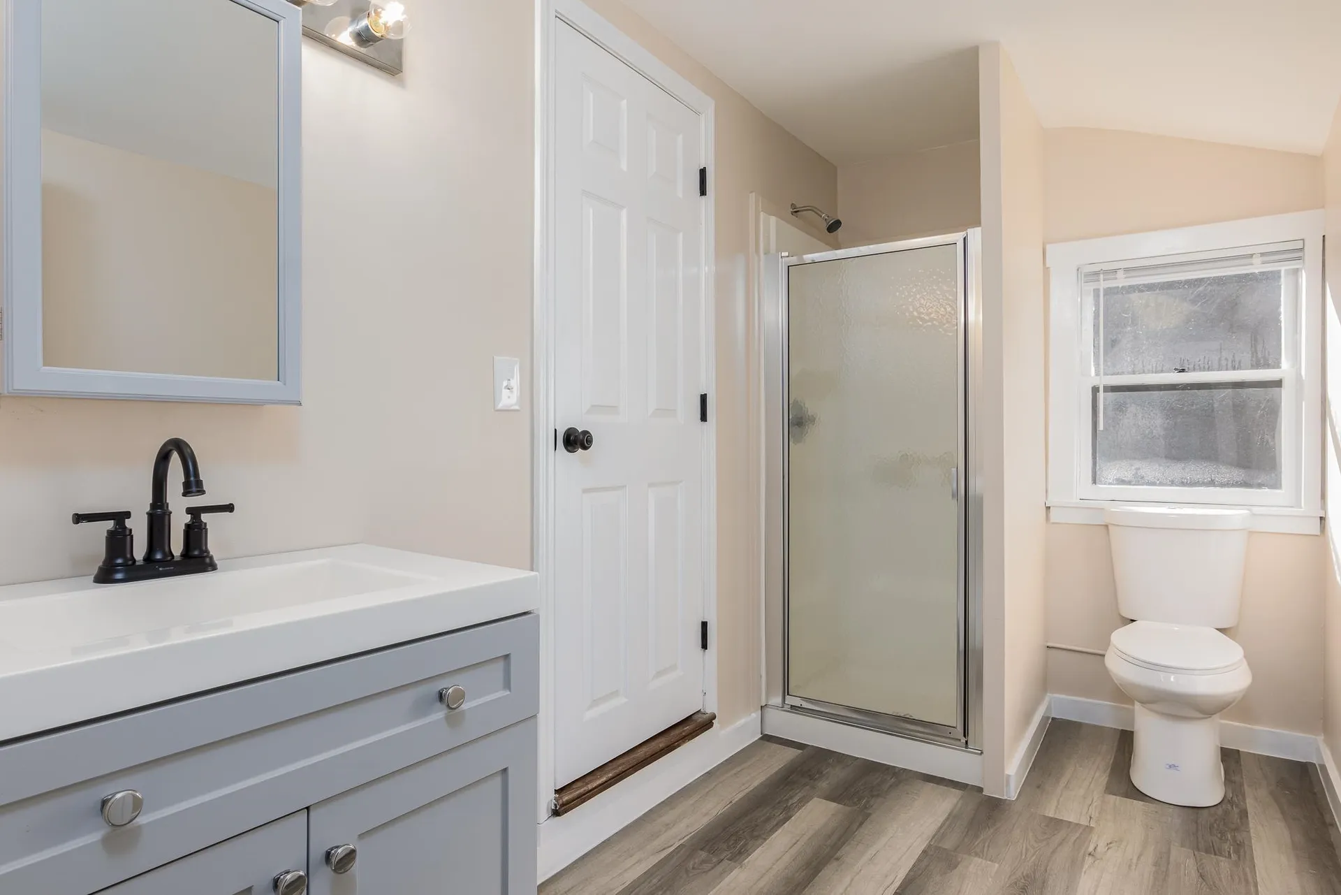27 Lochwood Drive New Boston NH 03070