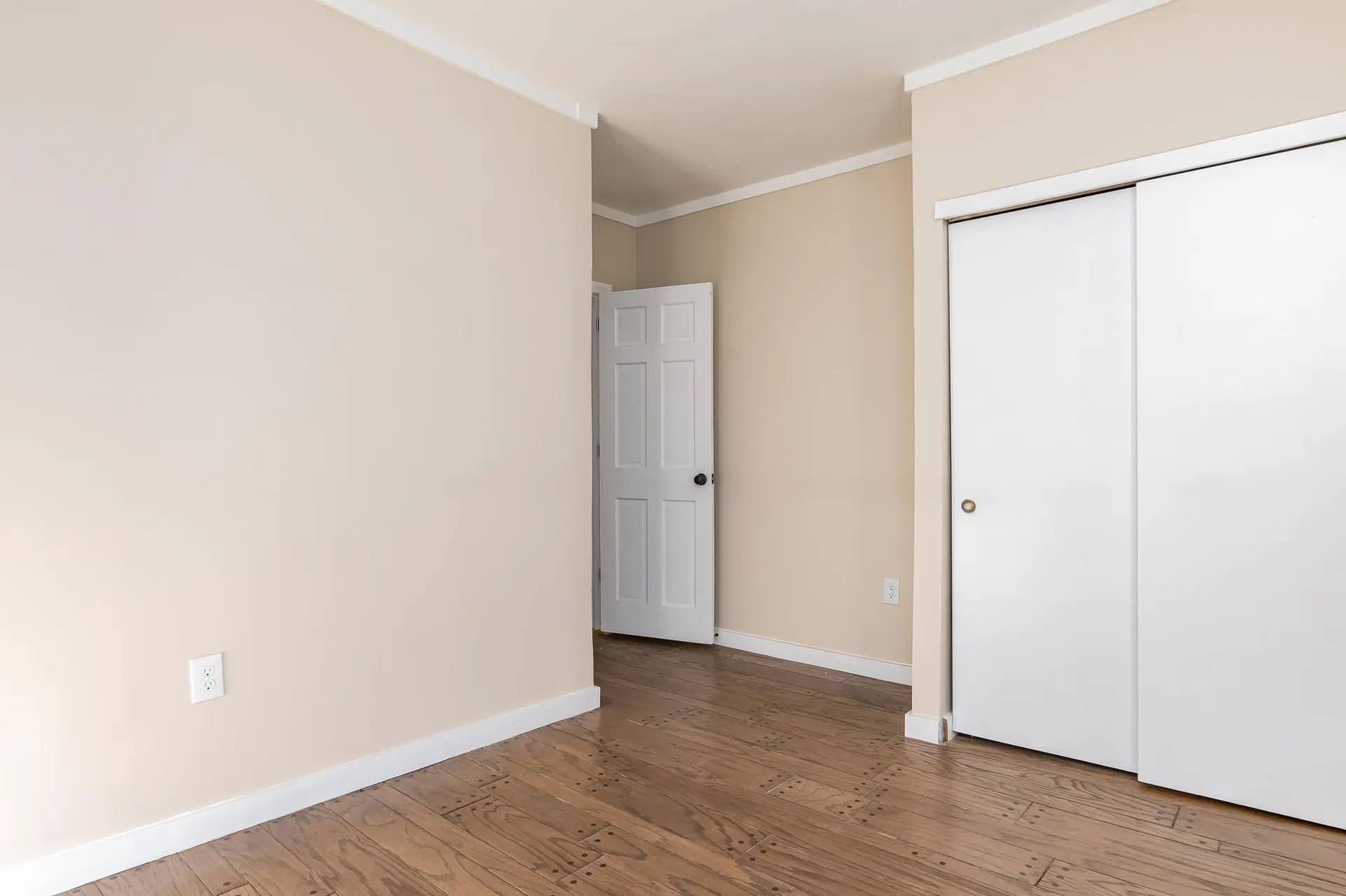 27 Lochwood Drive New Boston NH 03070
