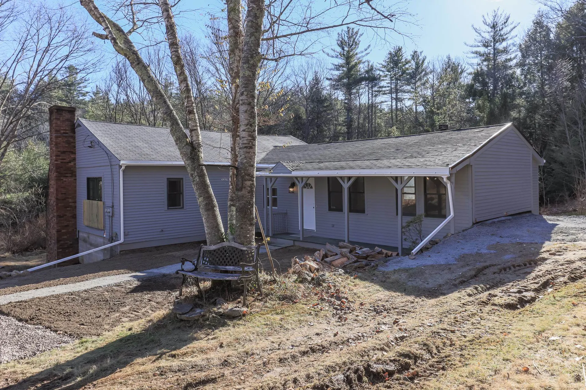 27 Lochwood Drive New Boston NH 03070