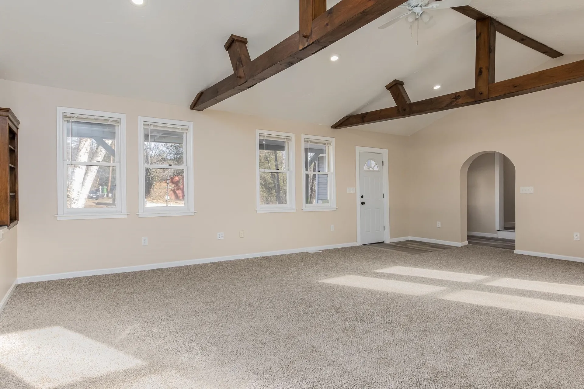 27 Lochwood Drive New Boston NH 03070