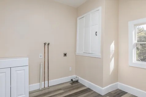 27 Lochwood Drive New Boston NH 03070