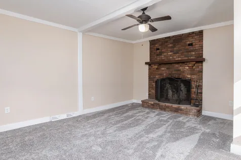 27 Lochwood Drive New Boston NH 03070