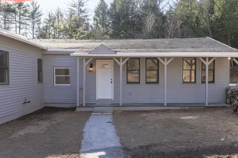 27 Lochwood Drive New Boston NH 03070