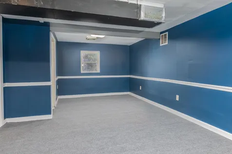 27 Lochwood Drive New Boston NH 03070