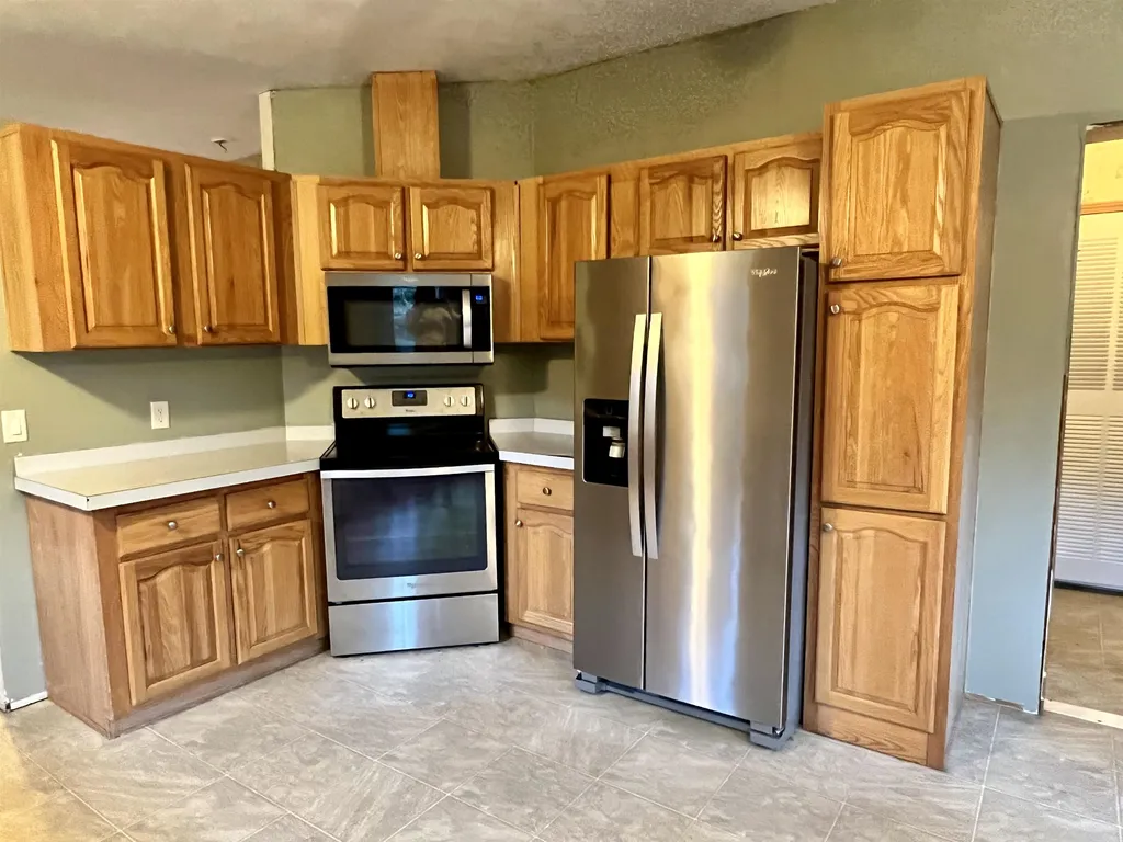 147 Long Shores Drive Barrington NH 03825
