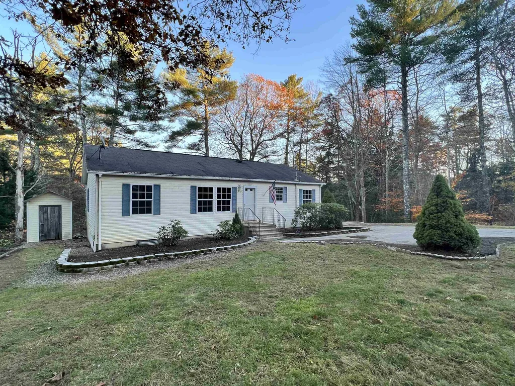 147 Long Shores Drive Barrington NH 03825