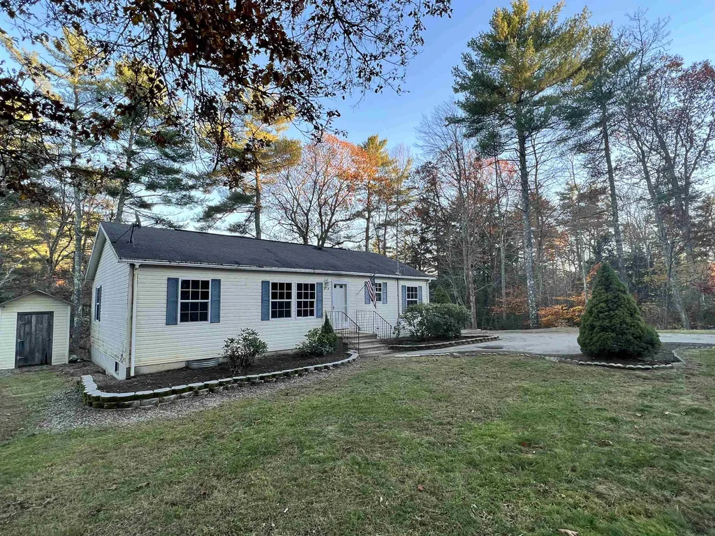 147 Long Shores Drive Barrington NH 03825