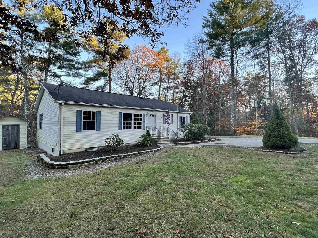 147 Long Shores Drive Barrington NH 03825