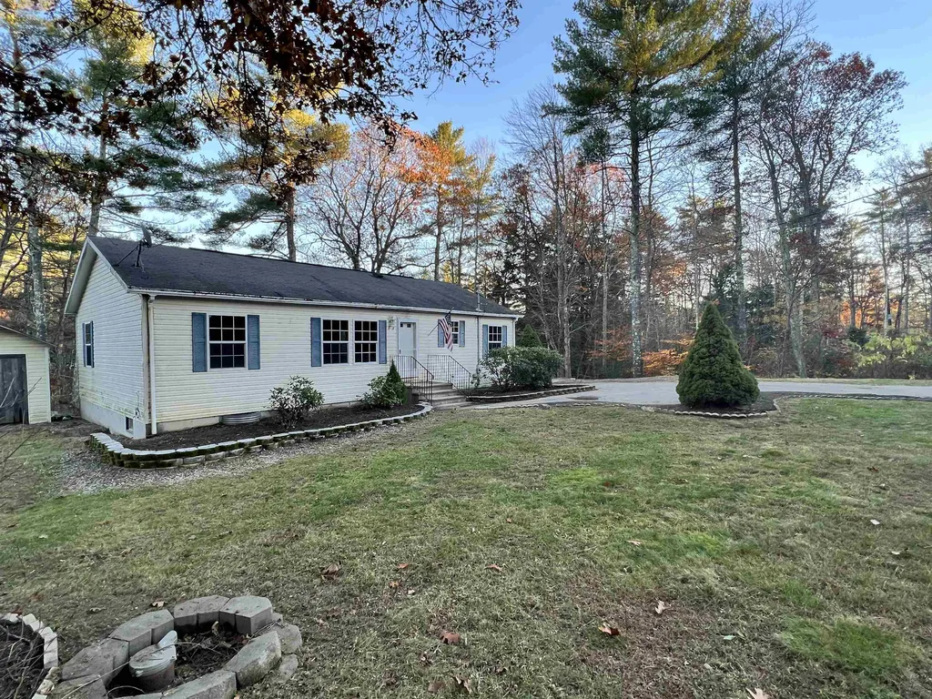 147 Long Shores Drive Barrington NH 03825
