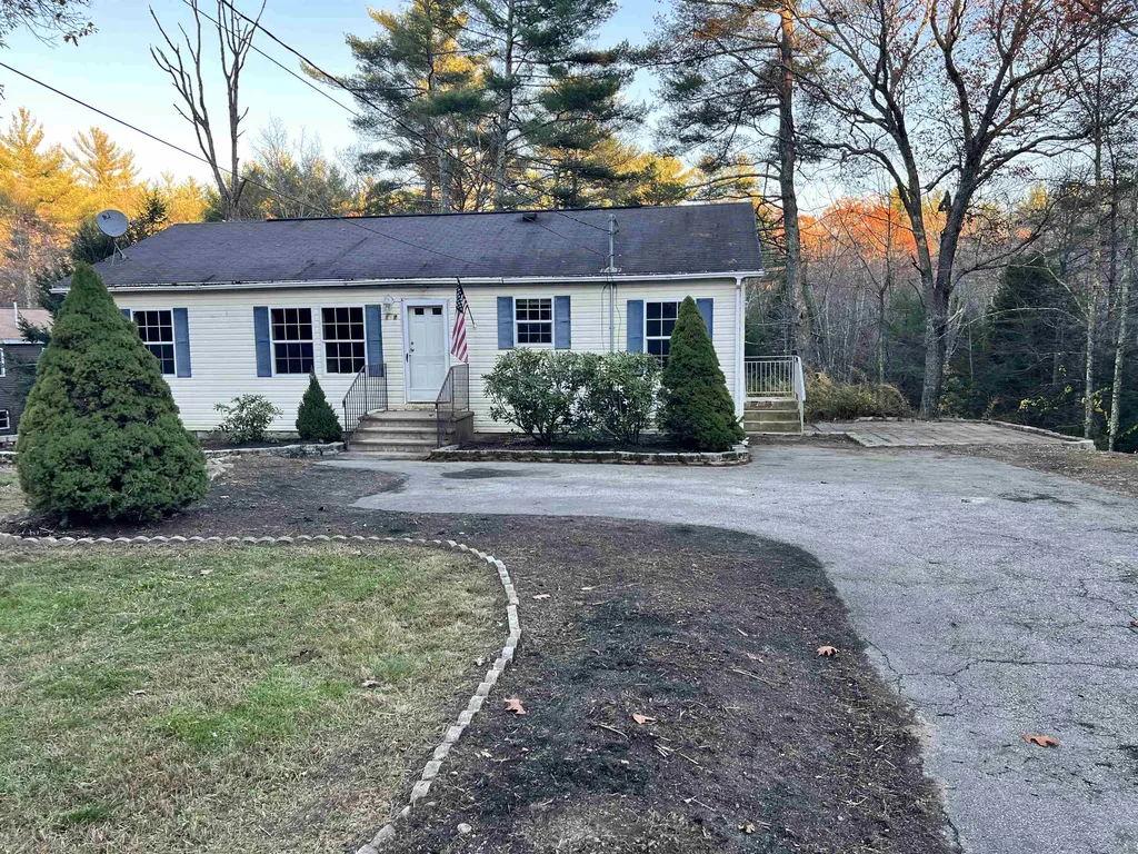 147 Long Shores Drive Barrington NH 03825