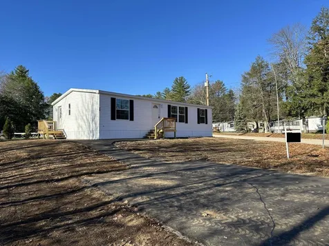 20 Willow Street Tilton NH 03276