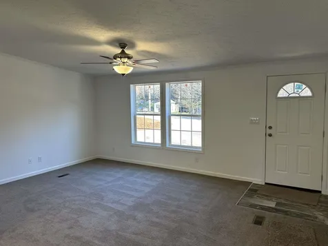 20 Willow Street Tilton NH 03276