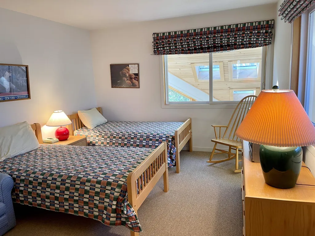 74 Broadway Road Warren VT 05674