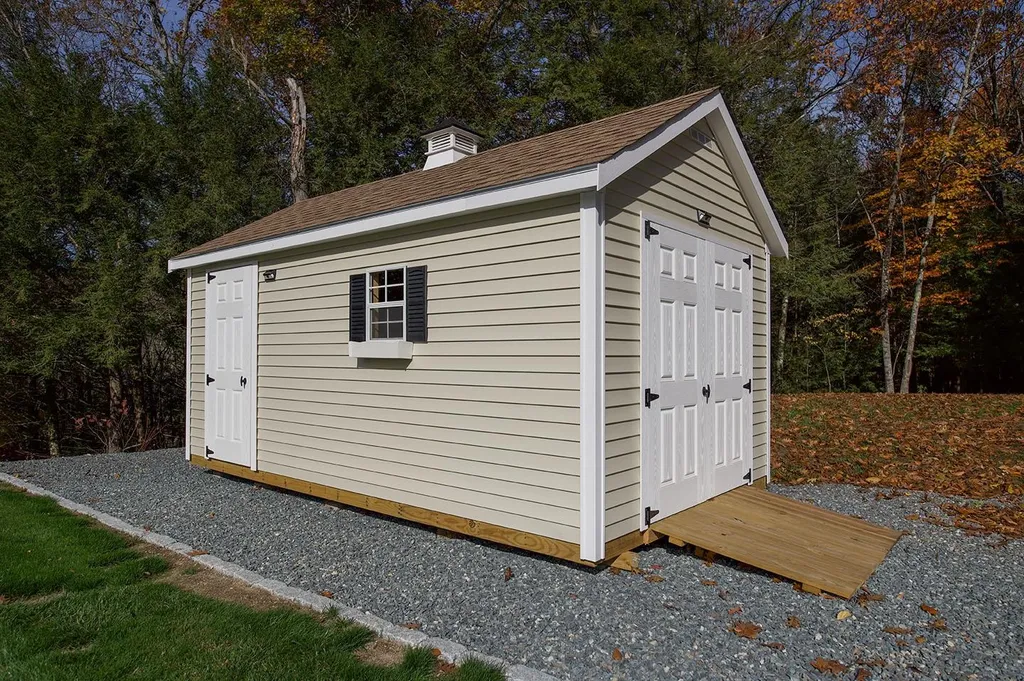 16 Strawberry Lane Raymond NH 03077