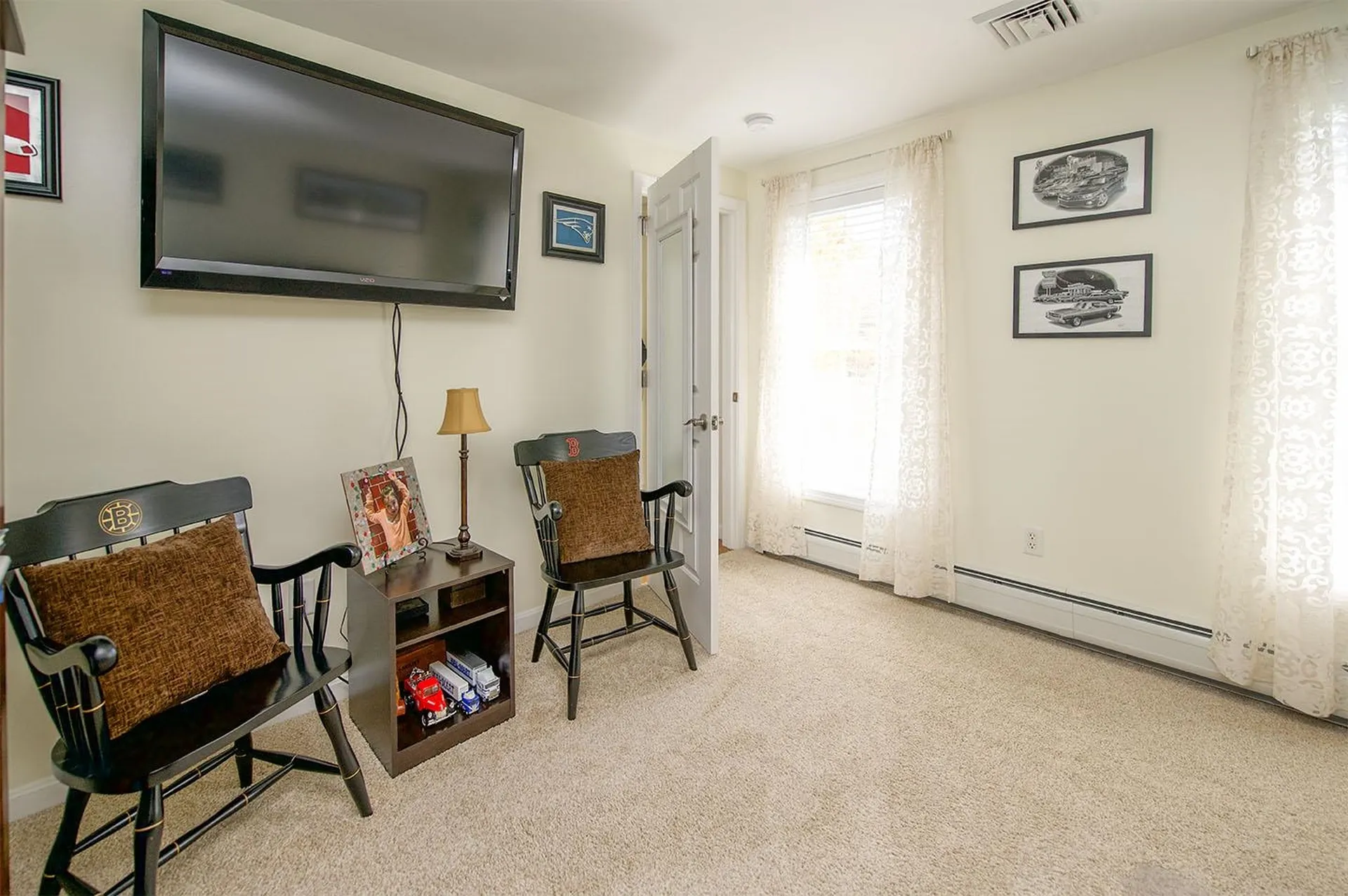 16 Strawberry Lane Raymond NH 03077