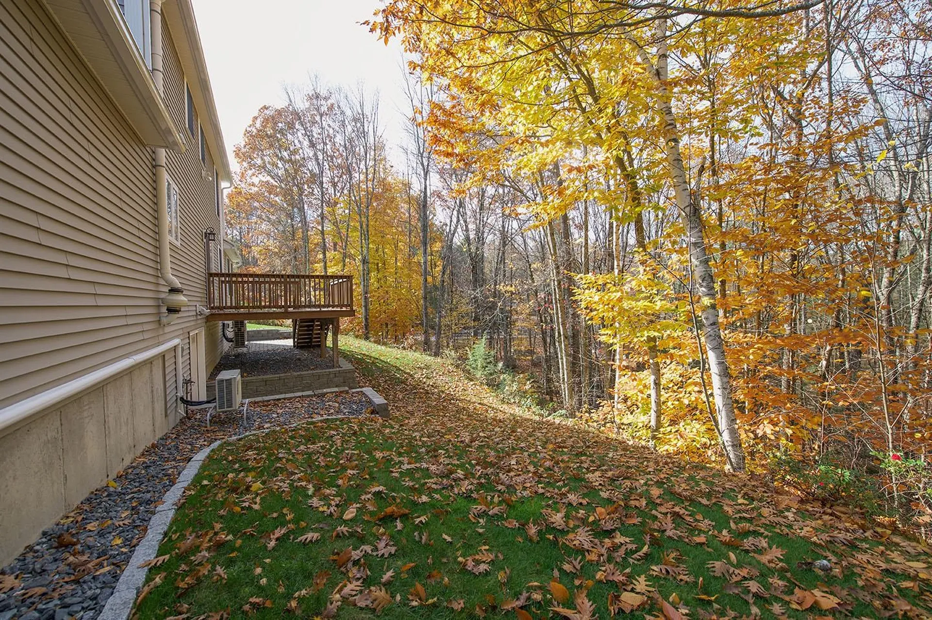 16 Strawberry Lane Raymond NH 03077