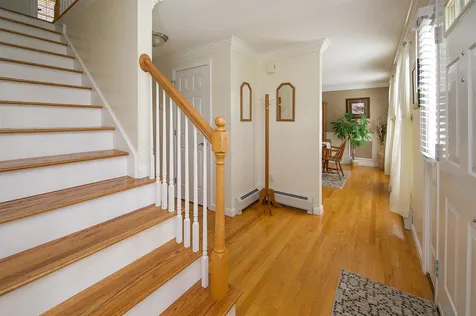 MLS: 4935300 MLS: 4935300