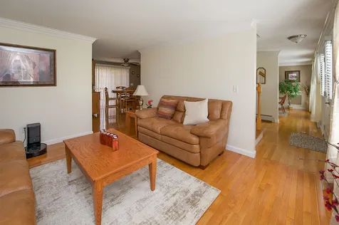 MLS: 4935300 MLS: 4935300