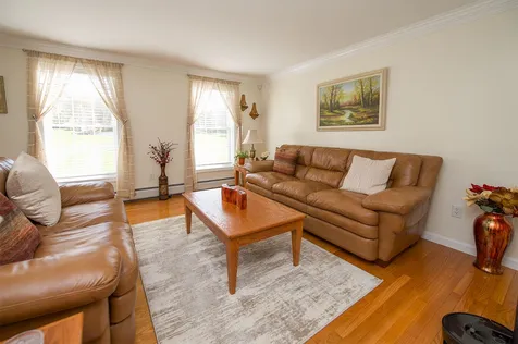 MLS: 4935300 MLS: 4935300