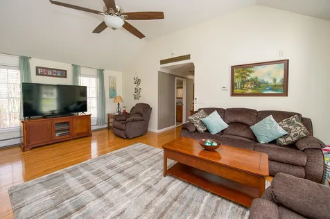 MLS: 4935300 MLS: 4935300