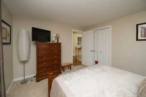 MLS: 4935300 MLS: 4935300