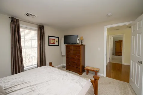 MLS: 4935300 MLS: 4935300