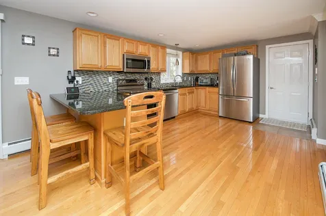 MLS: 4935300 MLS: 4935300