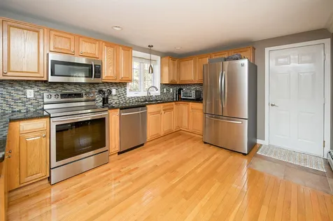 MLS: 4935300 MLS: 4935300