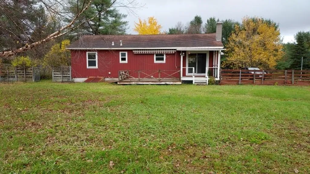 11 Troy Hill Road Swanzey NH 03446