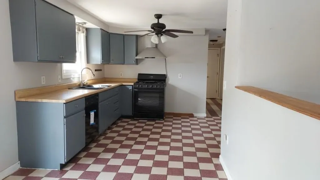 11 Troy Hill Road Swanzey NH 03446