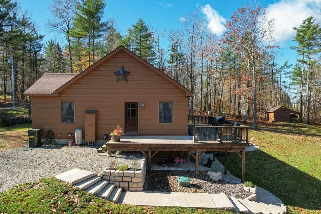 79 Sunshine Avenue Newport NH 03773