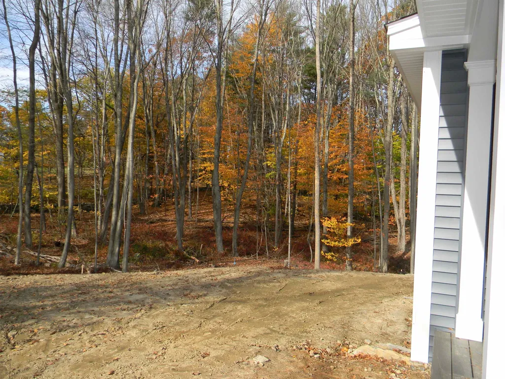 65 Pine Ridge Circle Sandown NH 03873
