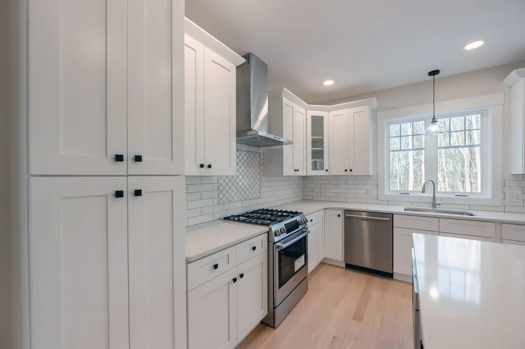 65 Pine Ridge Circle Sandown NH 03873