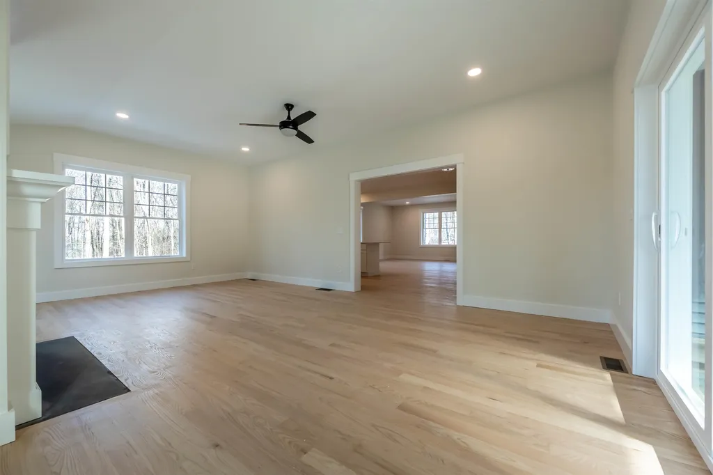 65 Pine Ridge Circle Sandown NH 03873