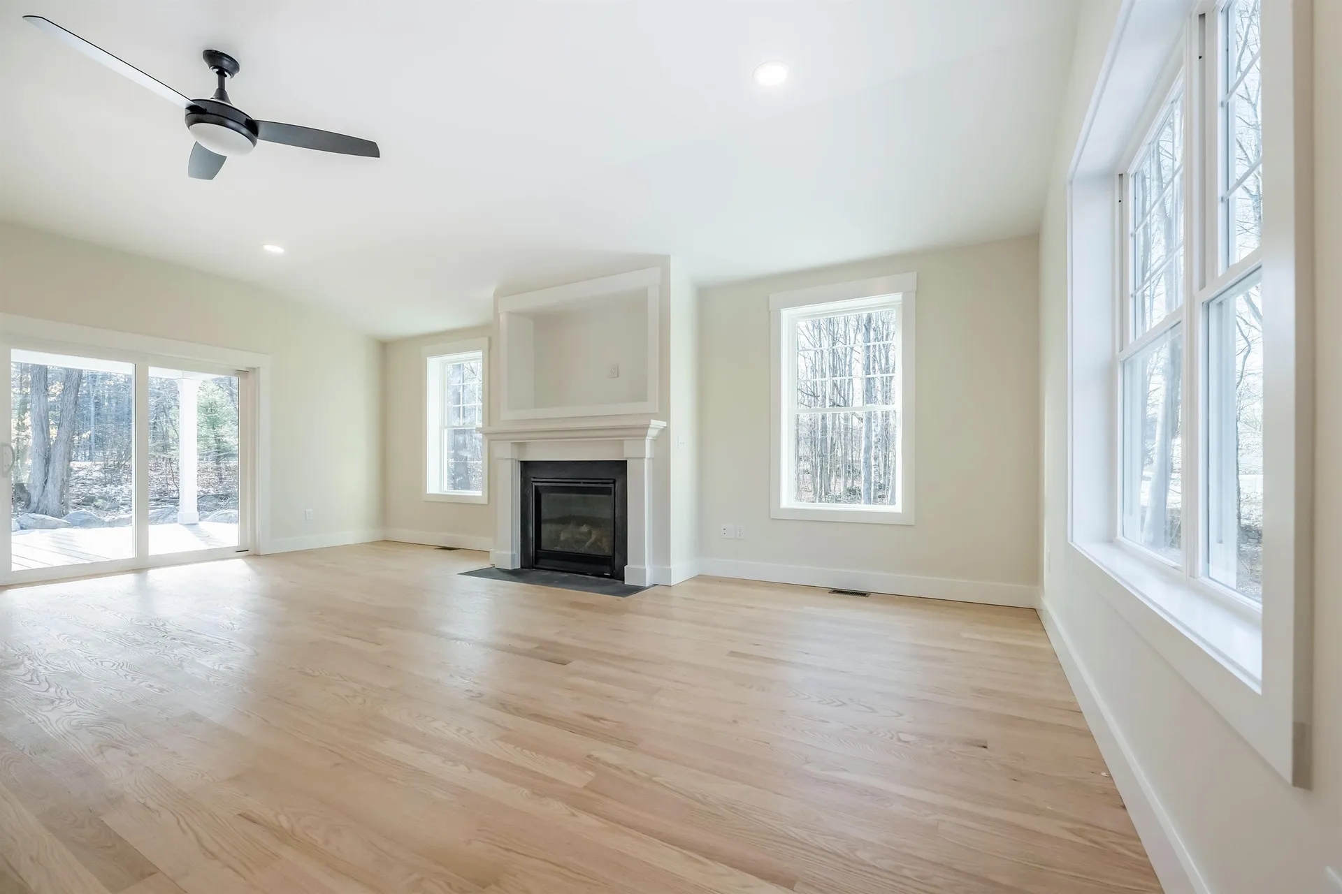 65 Pine Ridge Circle Sandown NH 03873