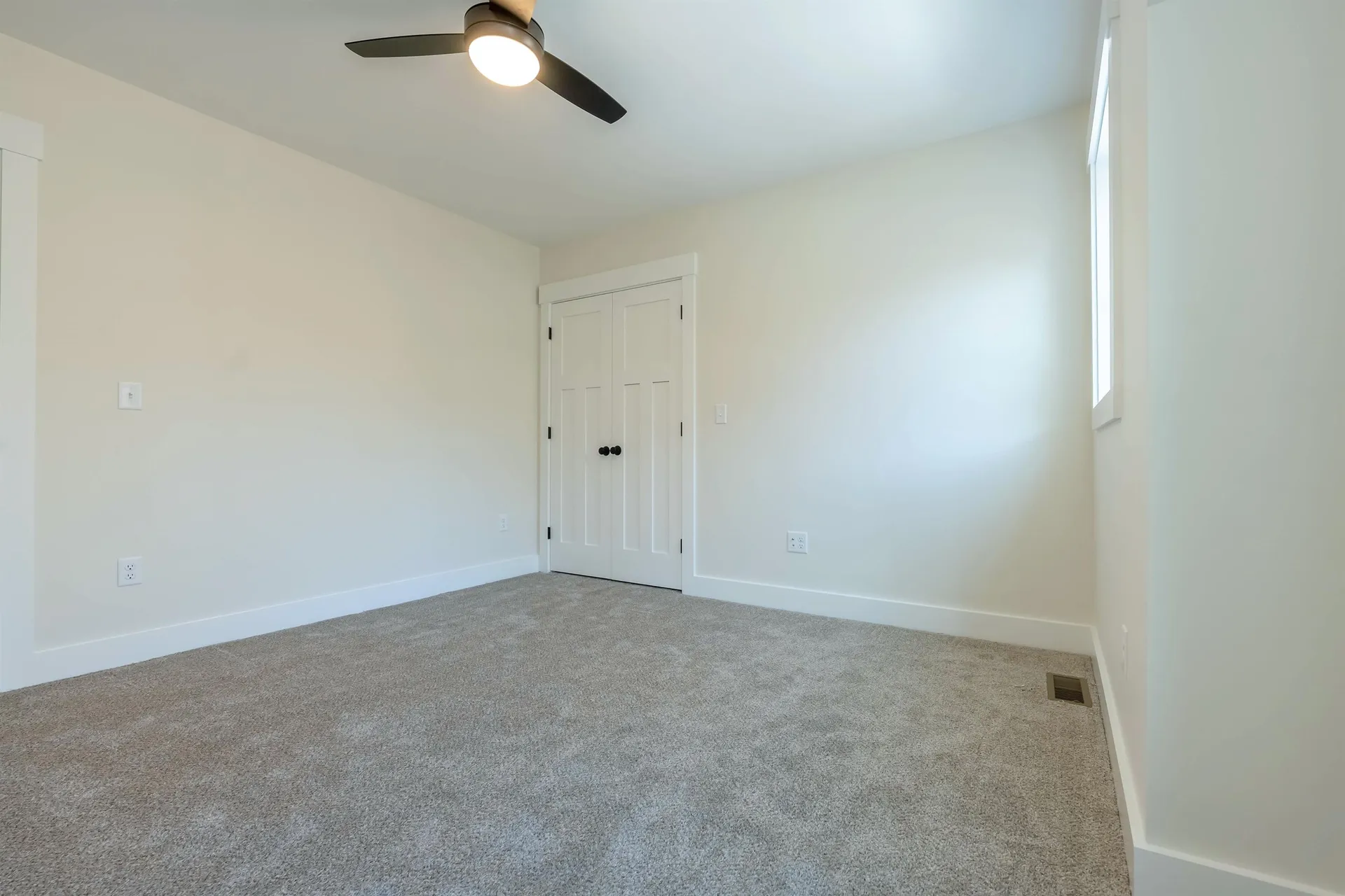 65 Pine Ridge Circle Sandown NH 03873