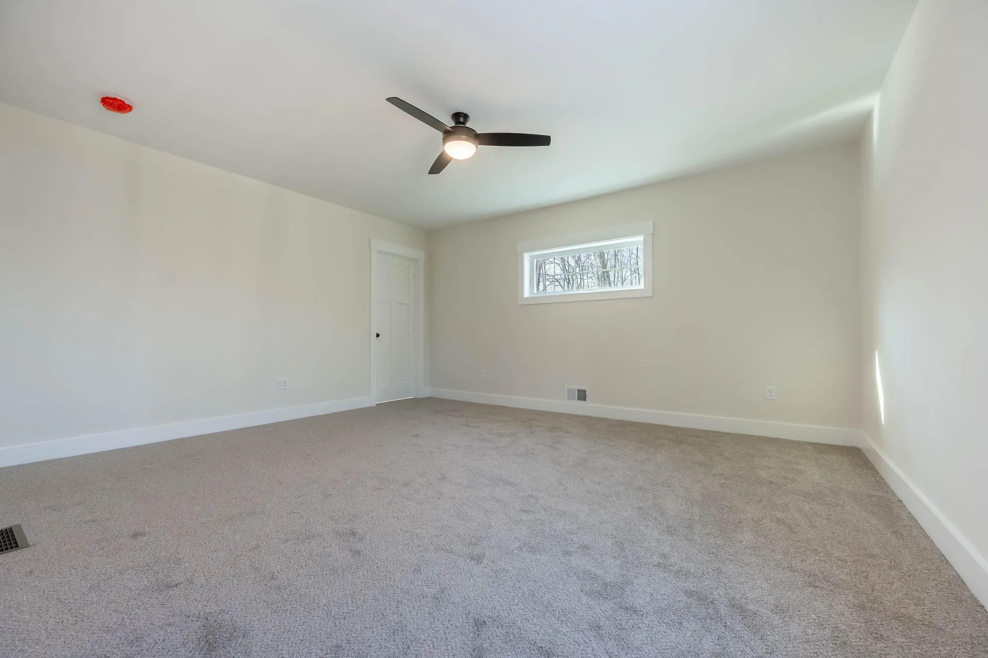 65 Pine Ridge Circle Sandown NH 03873