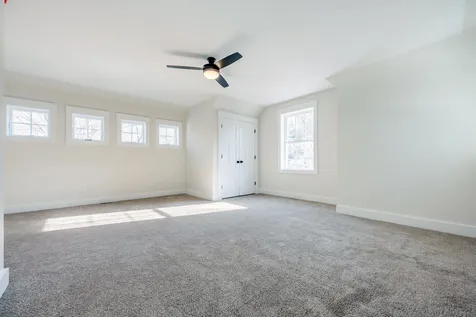 65 Pine Ridge Circle Sandown NH 03873