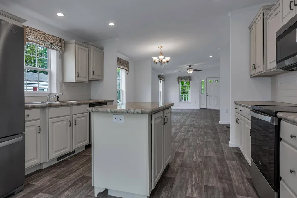 45 Hagop Road Salem NH 03079