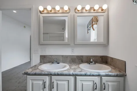 45 Hagop Road Salem NH 03079