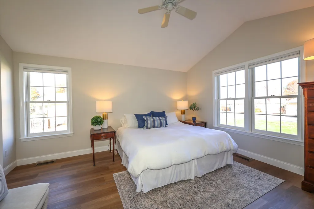 14 Spyglass Point Circle Bedford NH 03110
