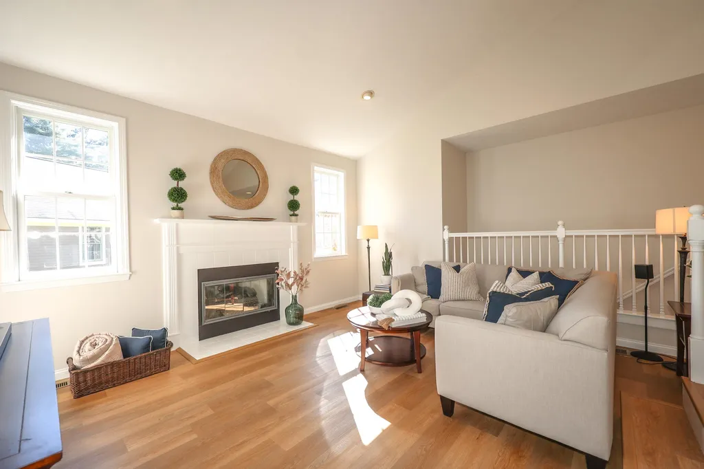 14 Spyglass Point Circle Bedford NH 03110