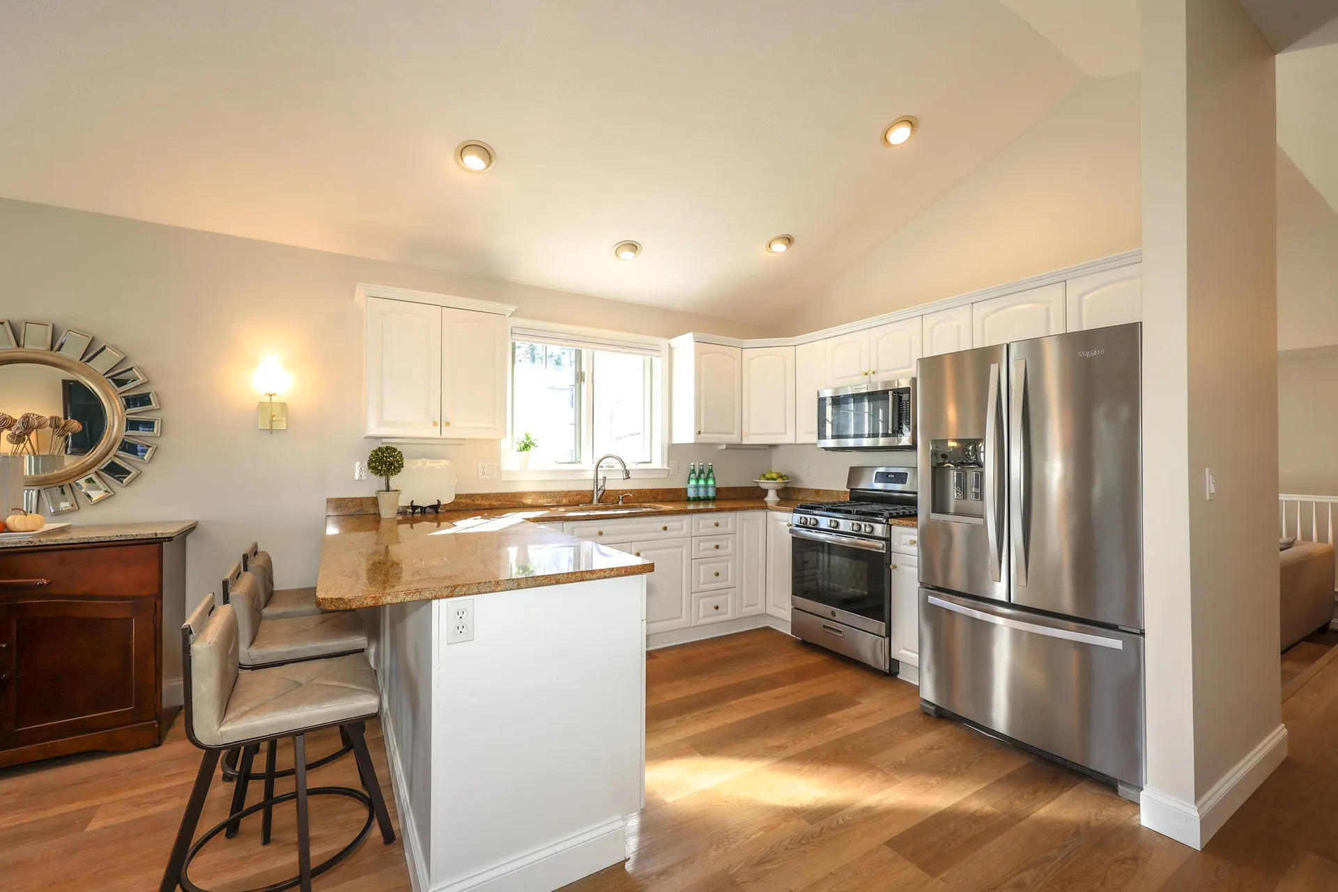 14 Spyglass Point Circle Bedford NH 03110
